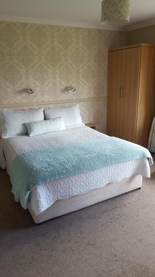 Riverwalk House B&B Oughterard Bagian luar foto